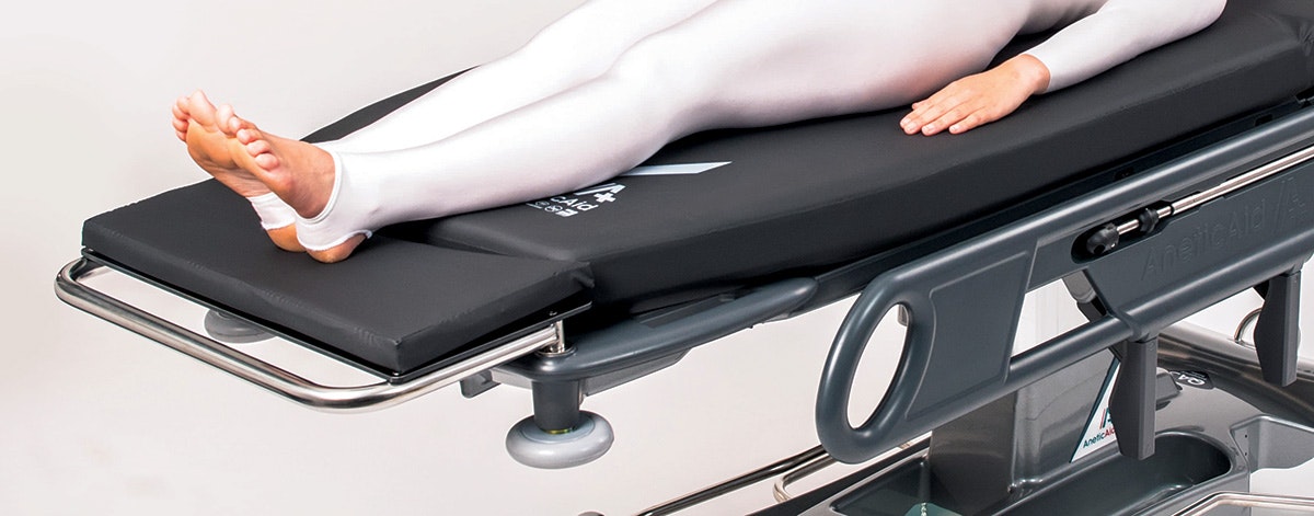 21395-qa3-v3.0-patient-trolley-and-qa4-trolley-foot-end-extension-modelshot-min-compressed.jpg