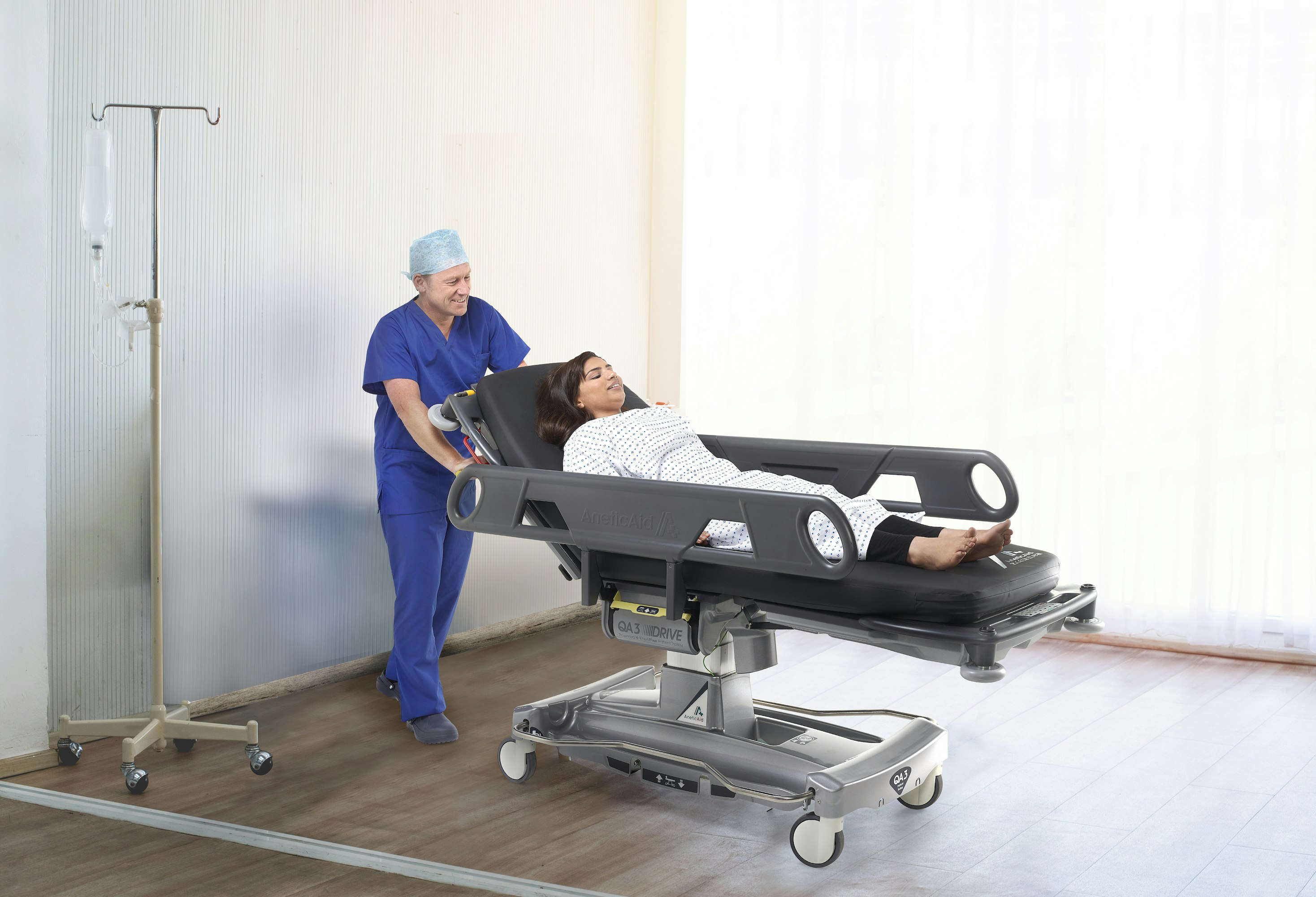 QA3™ DRIVE Patient Stretcher | AneticAid